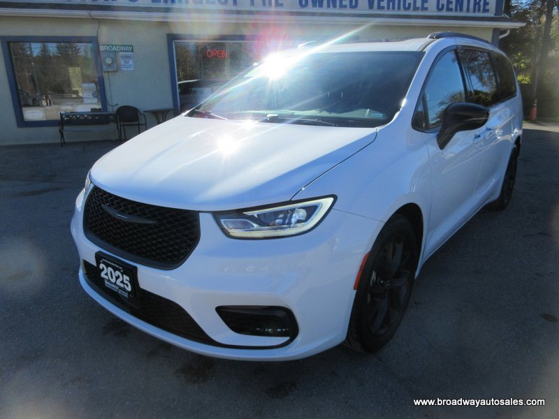 White 2025 Chrysler Pacifica Minivan Front-Wheel Drive Automatic