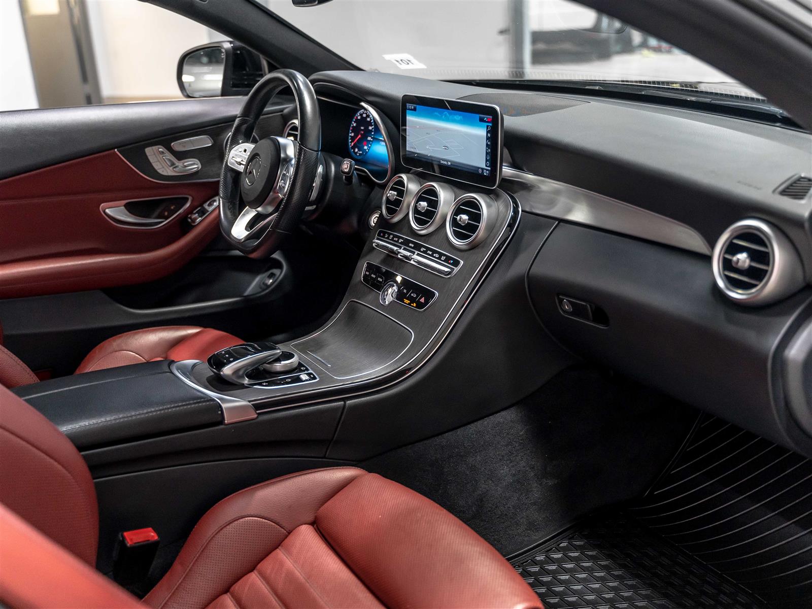Mercedes-Benz C300