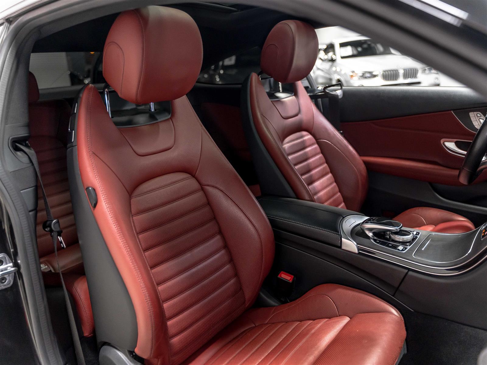 Mercedes-Benz C300