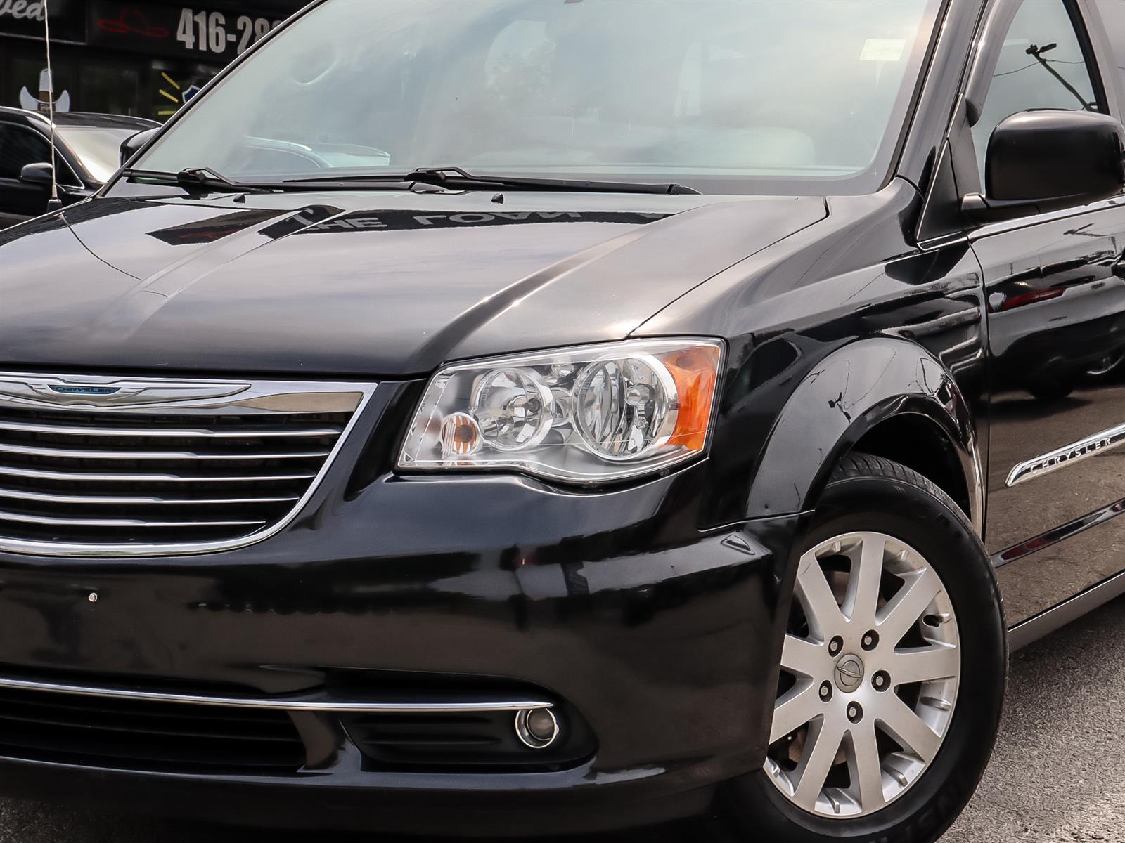used 2015 Chrysler Town and Country car