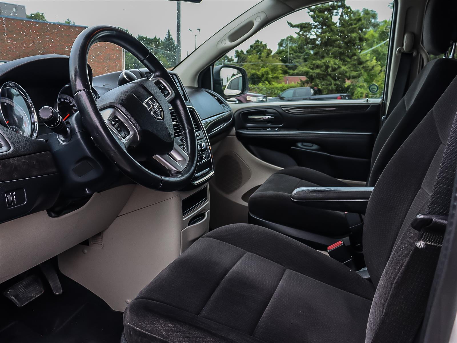 used 2013 Dodge Grand Caravan car