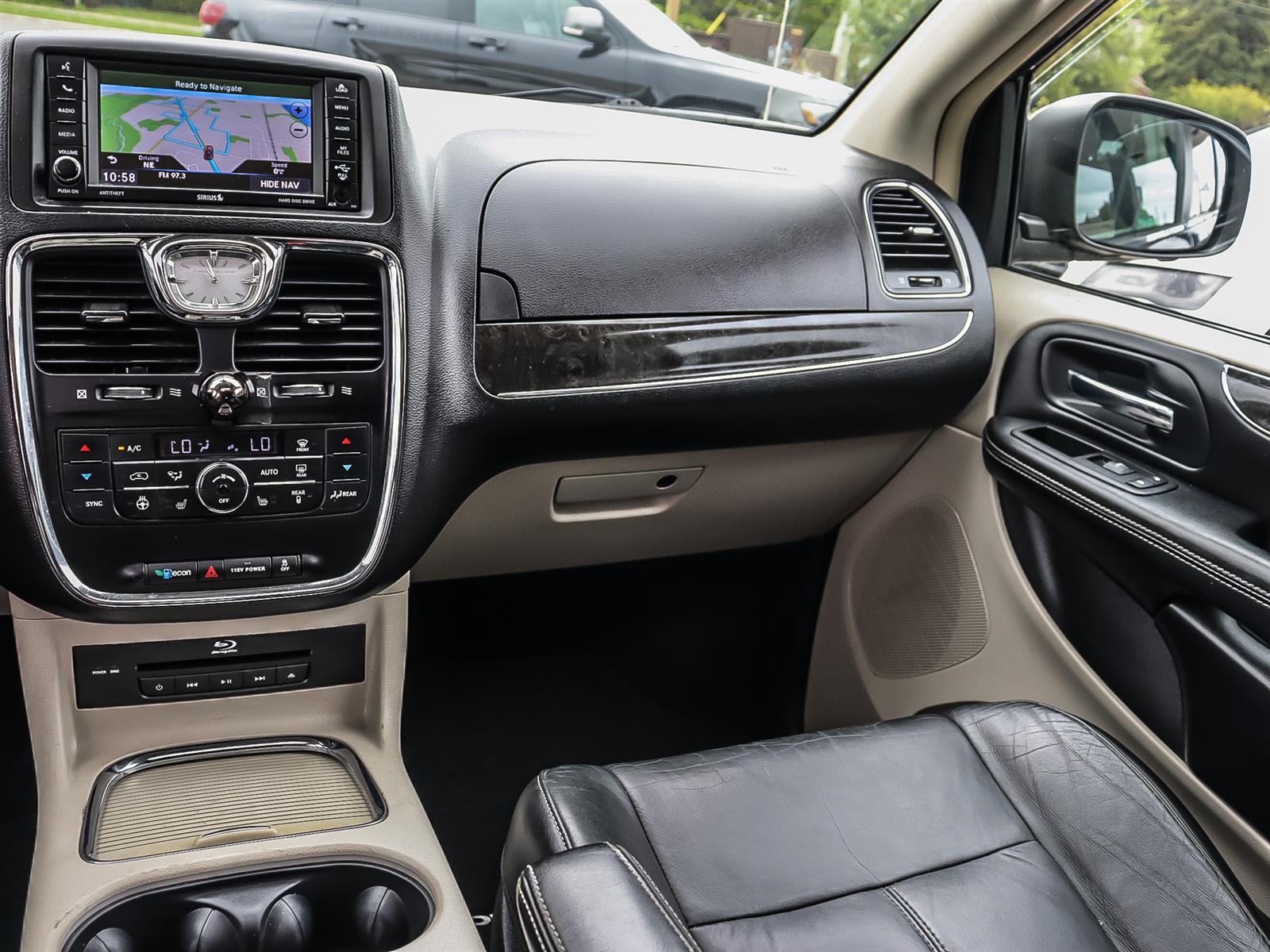 used 2014 Chrysler Town and Country car