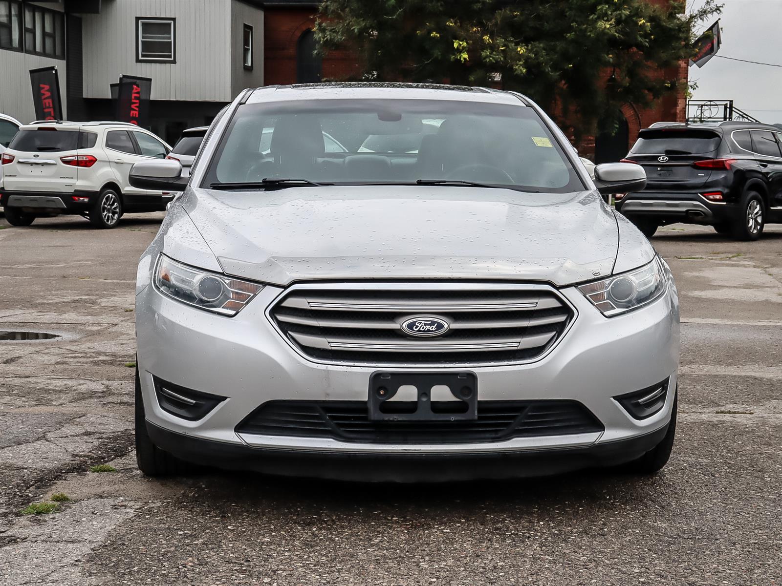 used 2013 Ford Taurus car