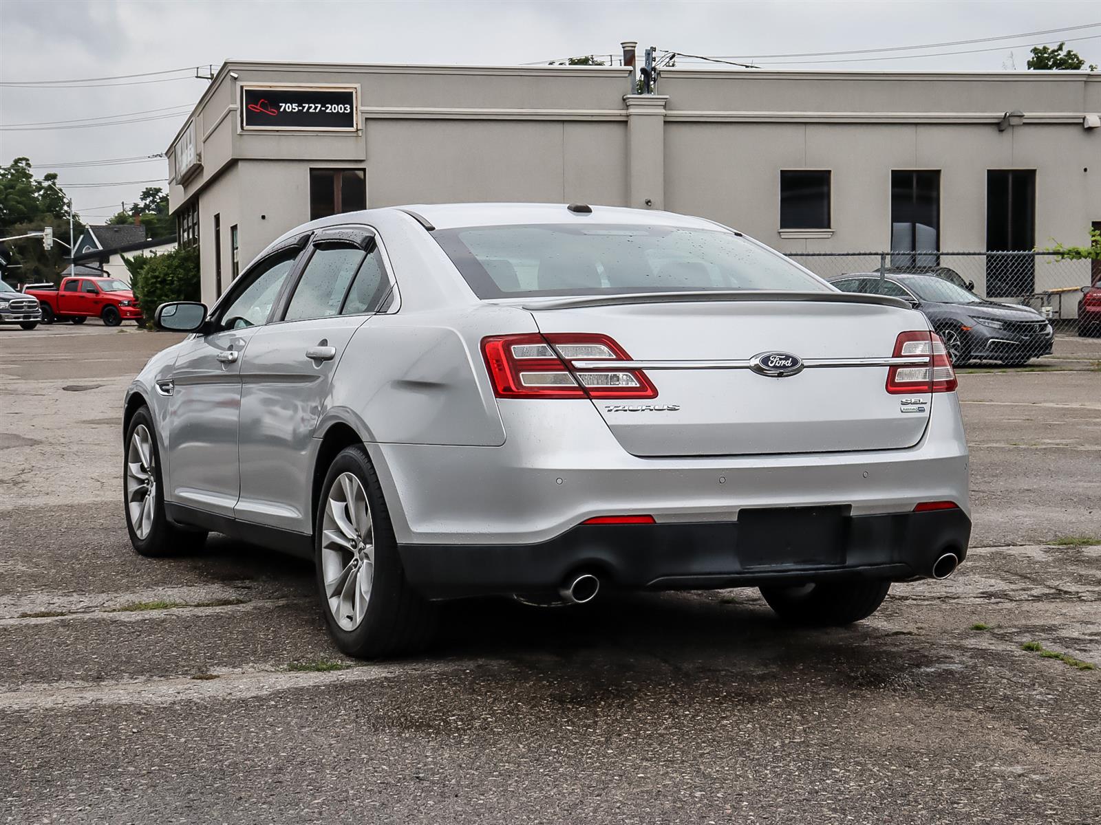 used 2013 Ford Taurus car