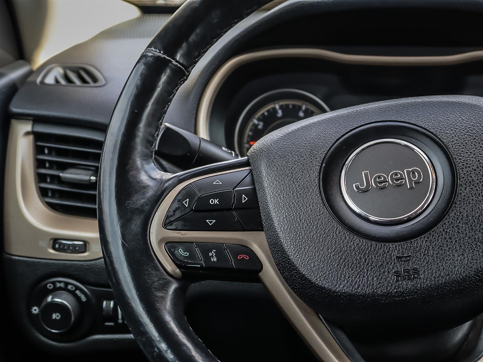 used 2015 Jeep Cherokee car