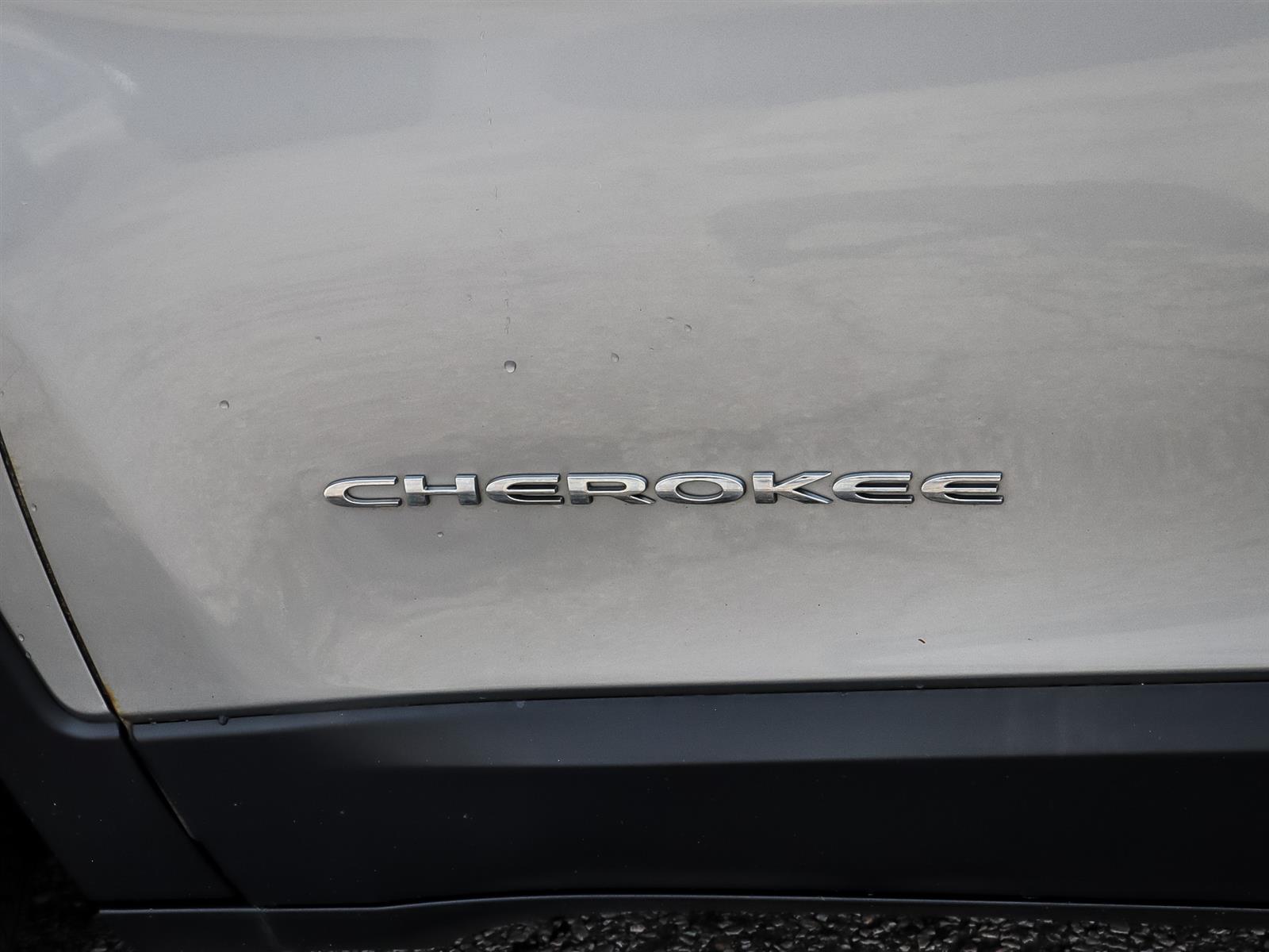 used 2015 Jeep Cherokee car