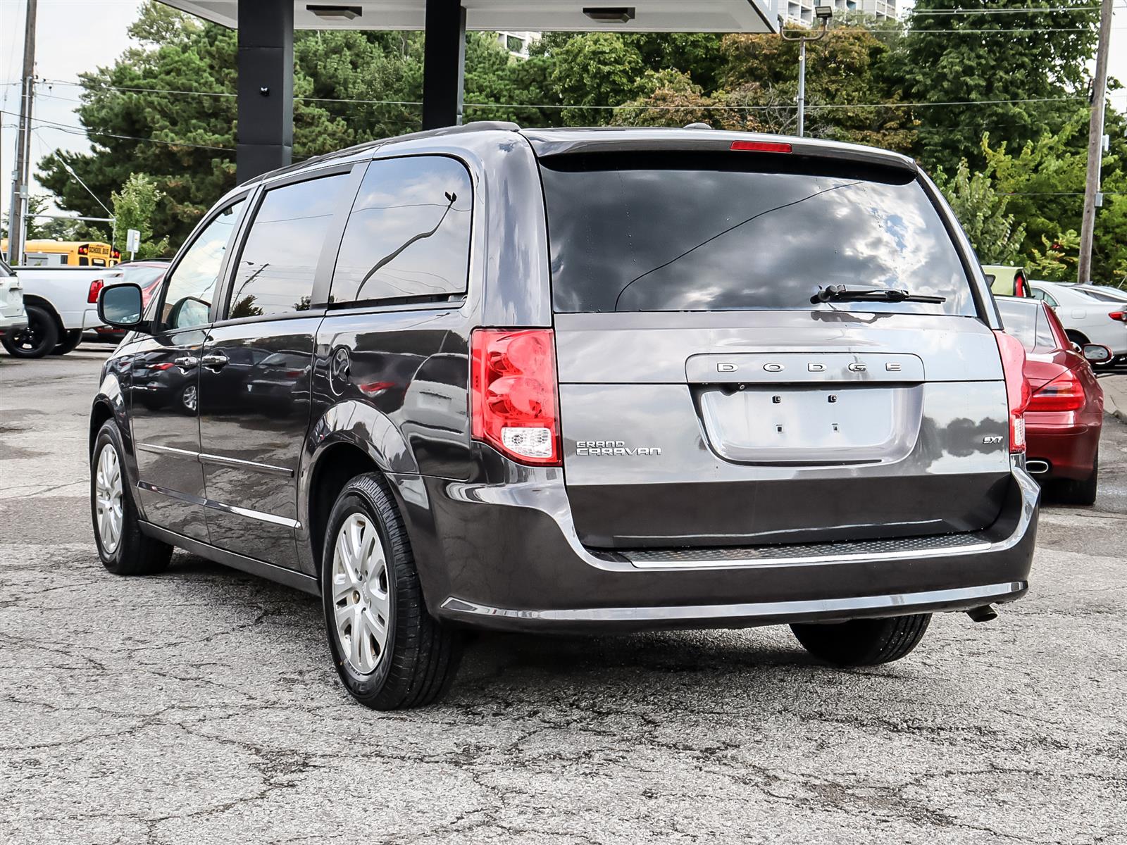 used 2016 Dodge Grand Caravan car