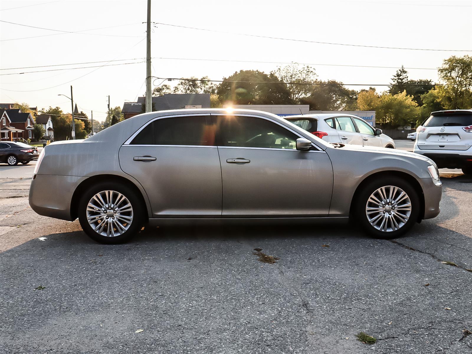 used 2014 Chrysler 300 car