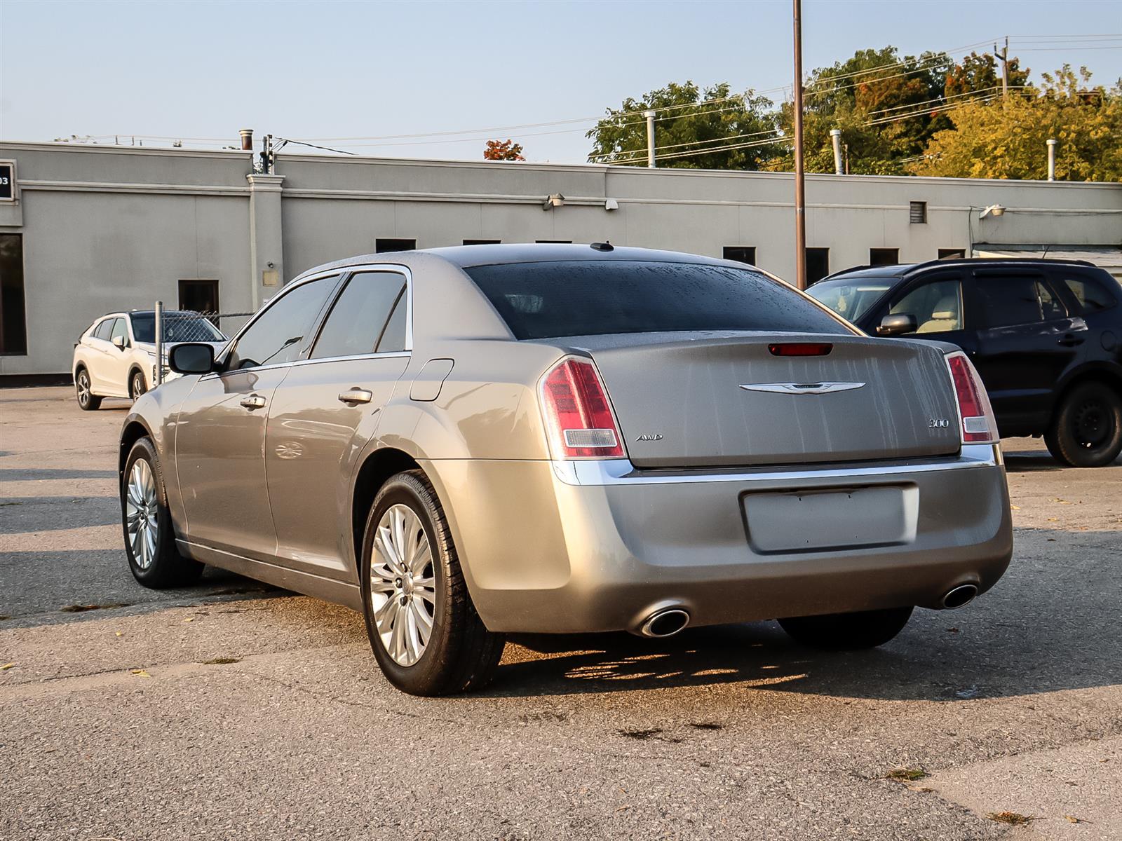 used 2014 Chrysler 300 car