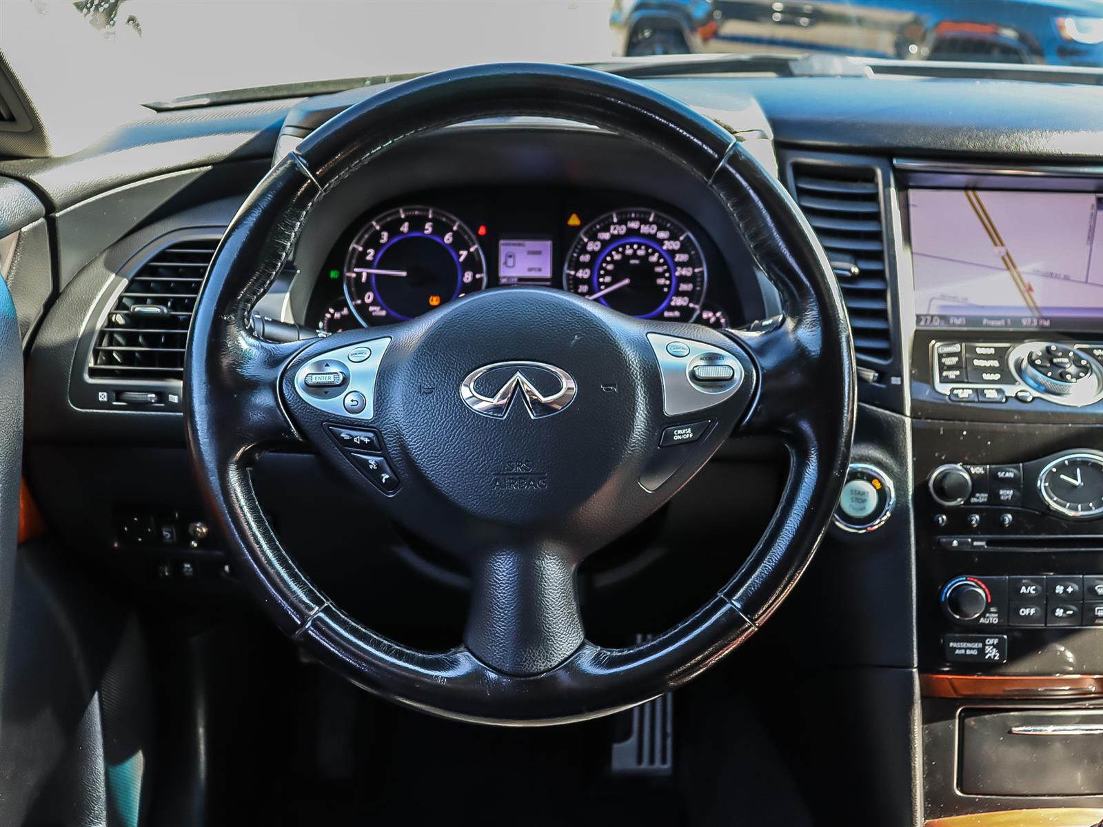 used 2015 INFINITI QX70 car