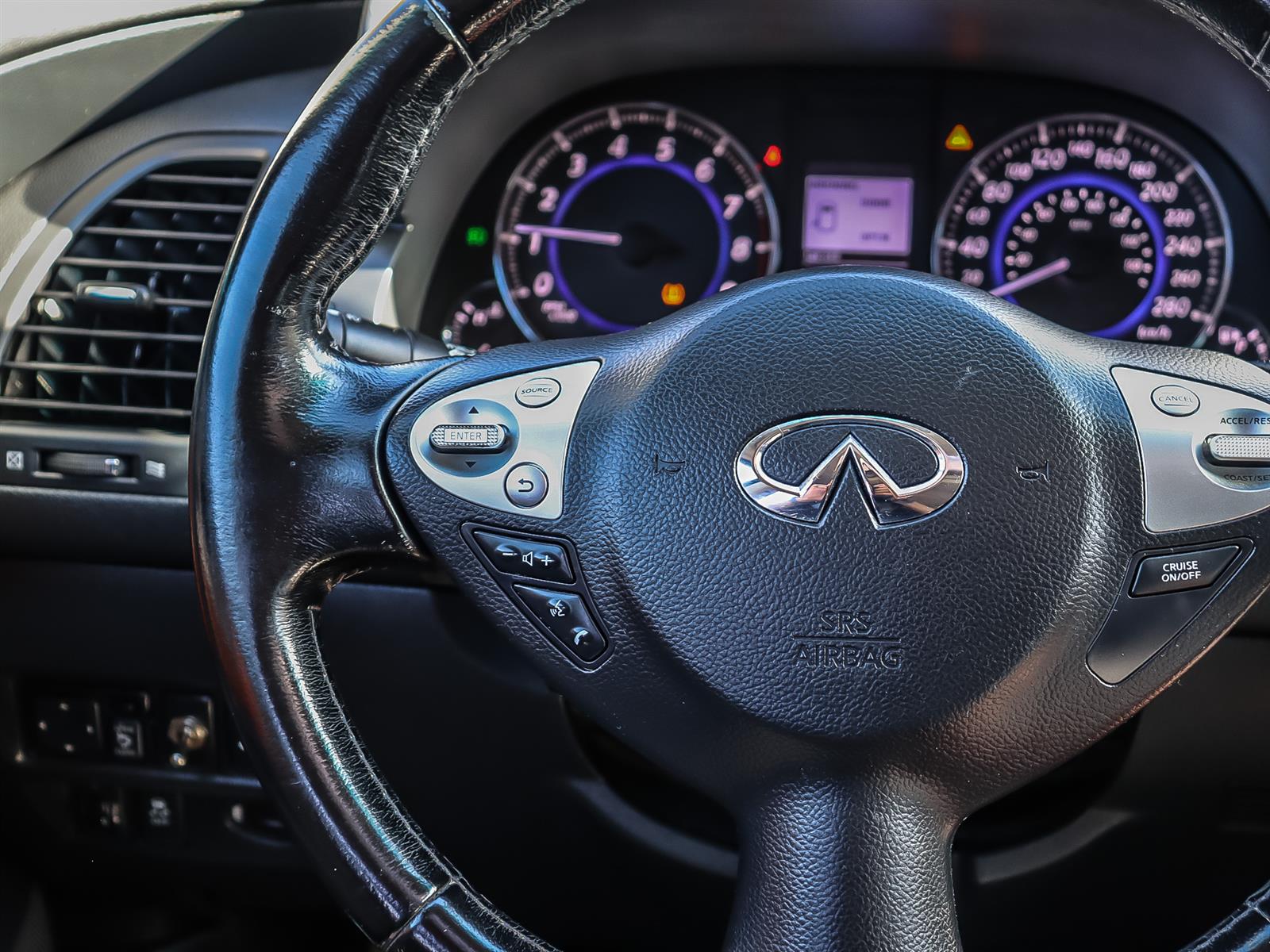 used 2015 INFINITI QX70 car