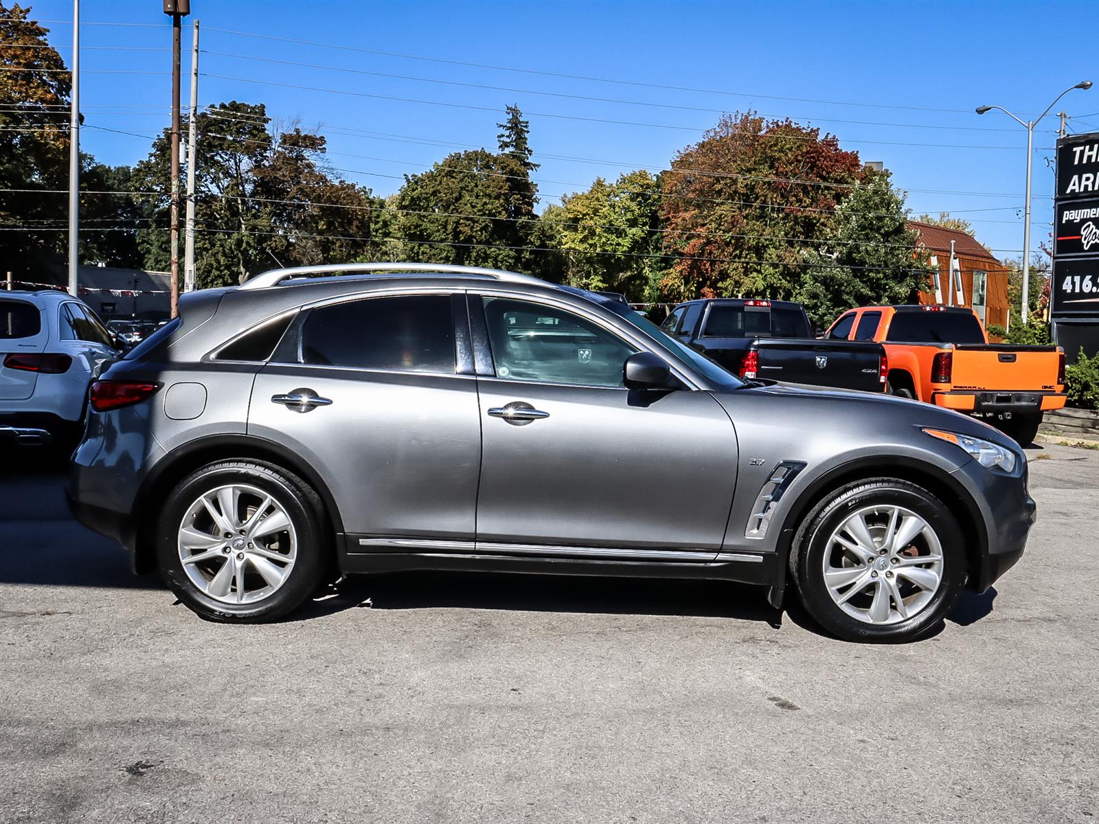 used 2015 INFINITI QX70 car