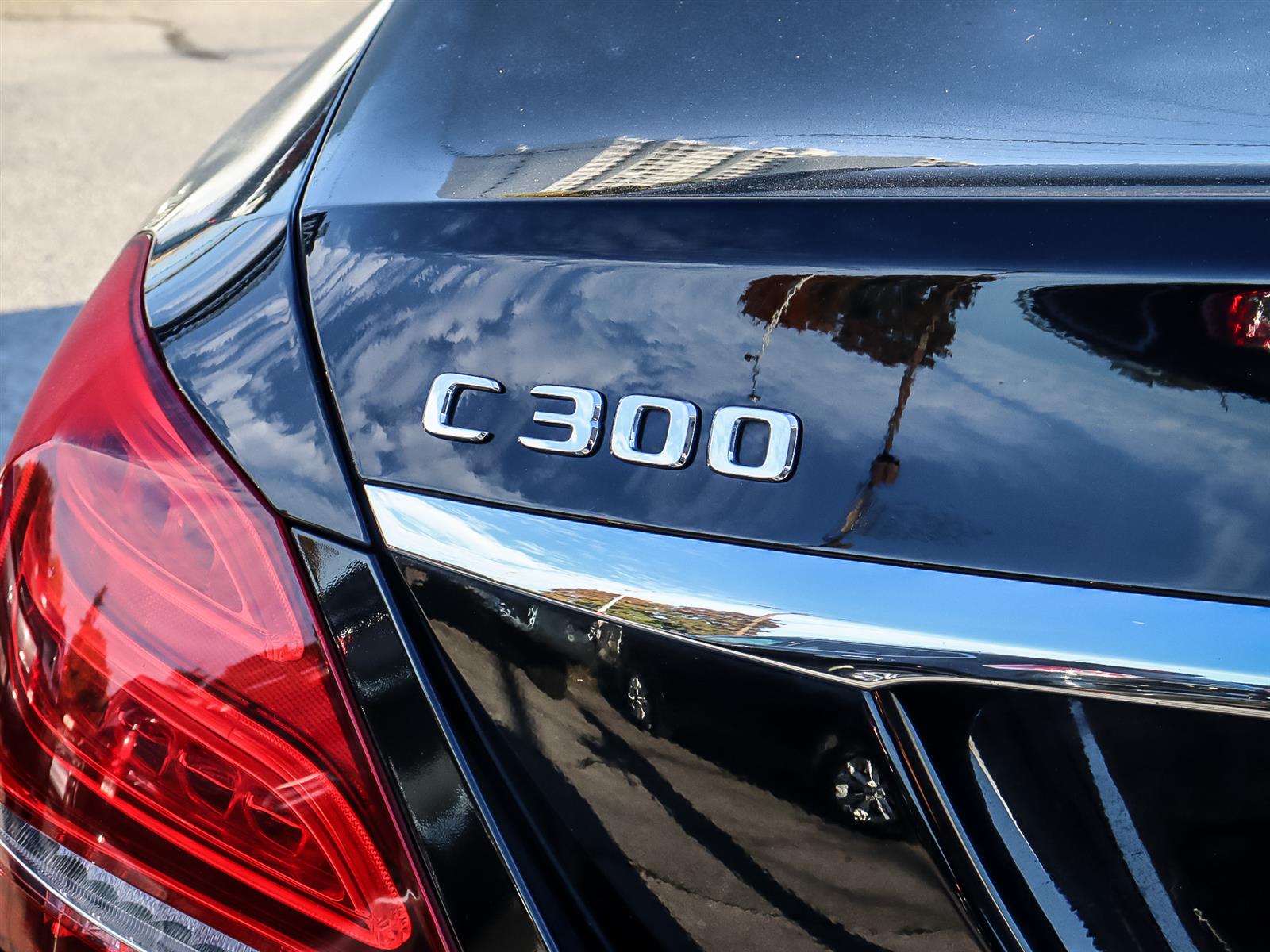 used 2018 Mercedes-Benz C300 car