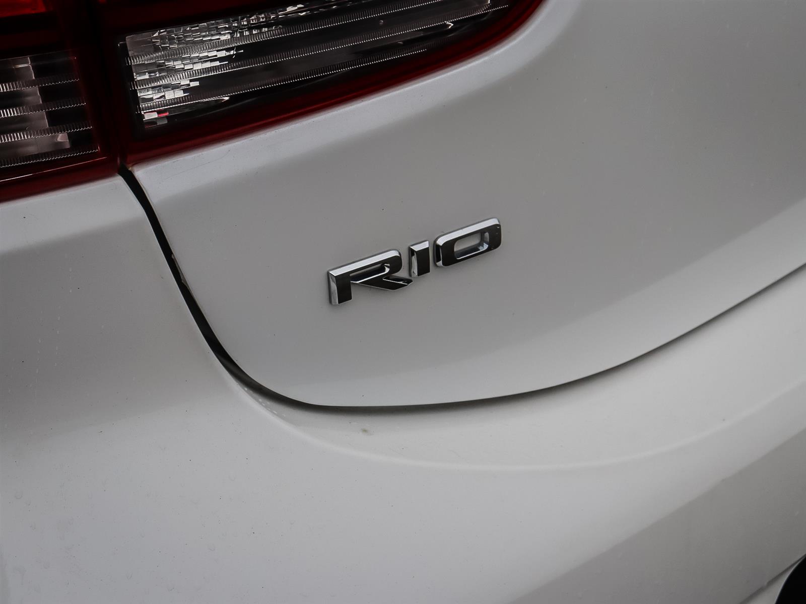 used 2021 Kia Rio car