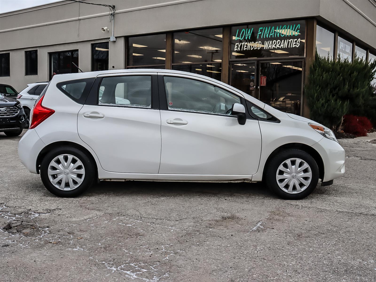 used 2014 Nissan Versa car