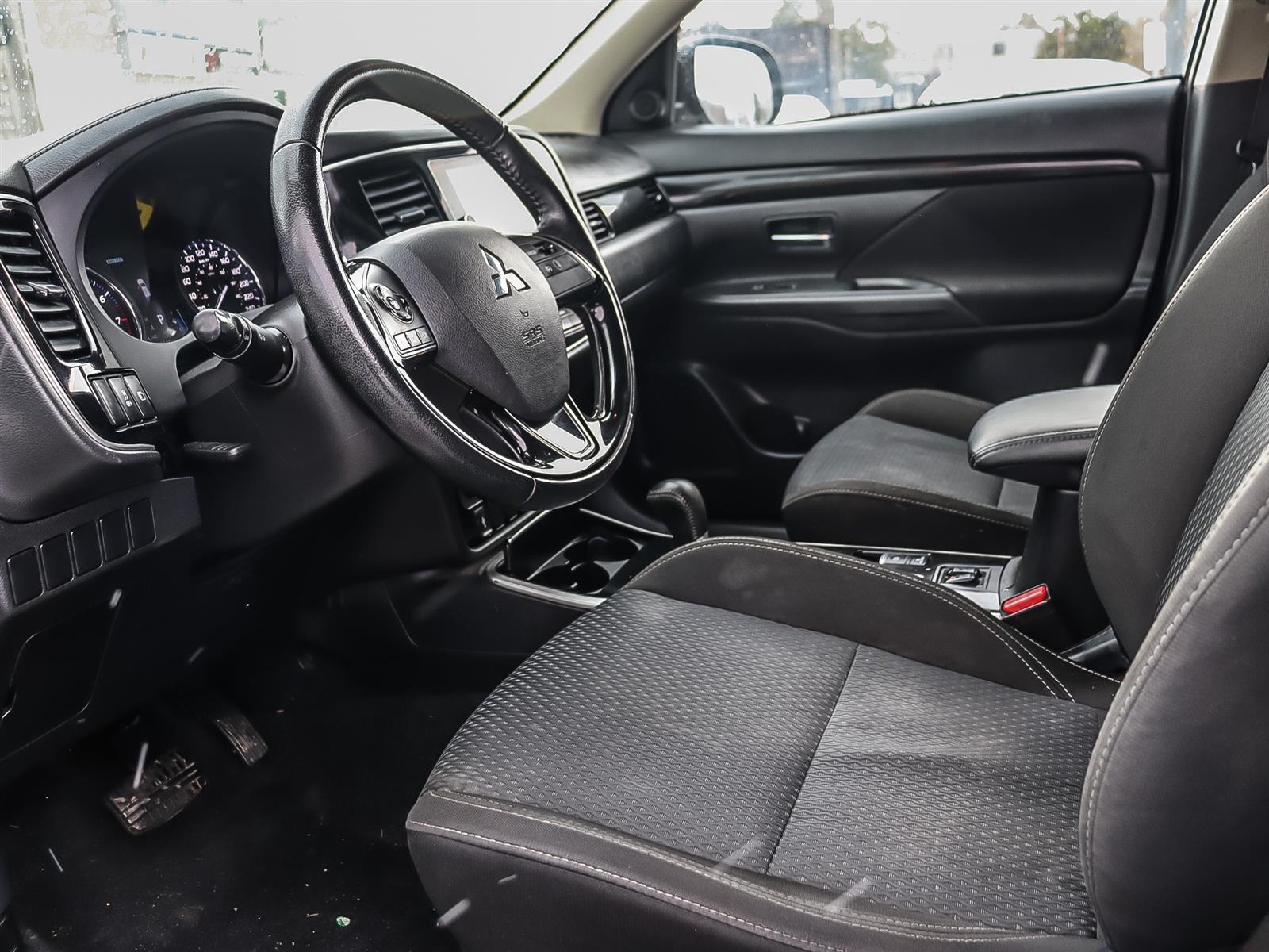 used 2019 Mitsubishi Outlander car