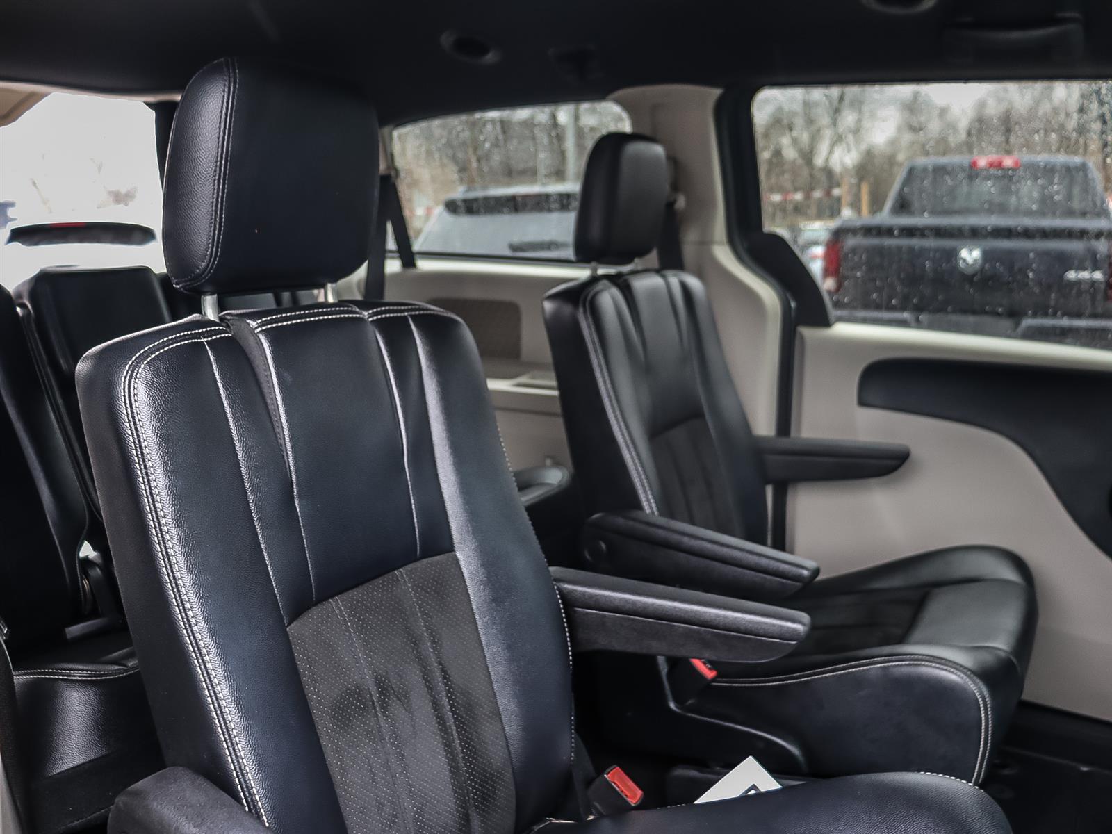 used 2014 Dodge Grand Caravan car