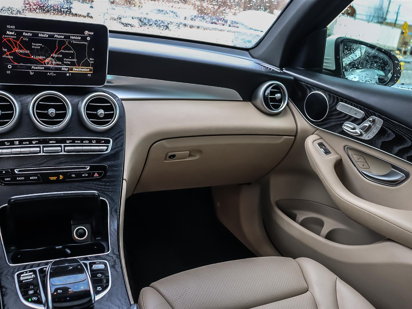 used 2019 Mercedes-Benz GLC 300 car