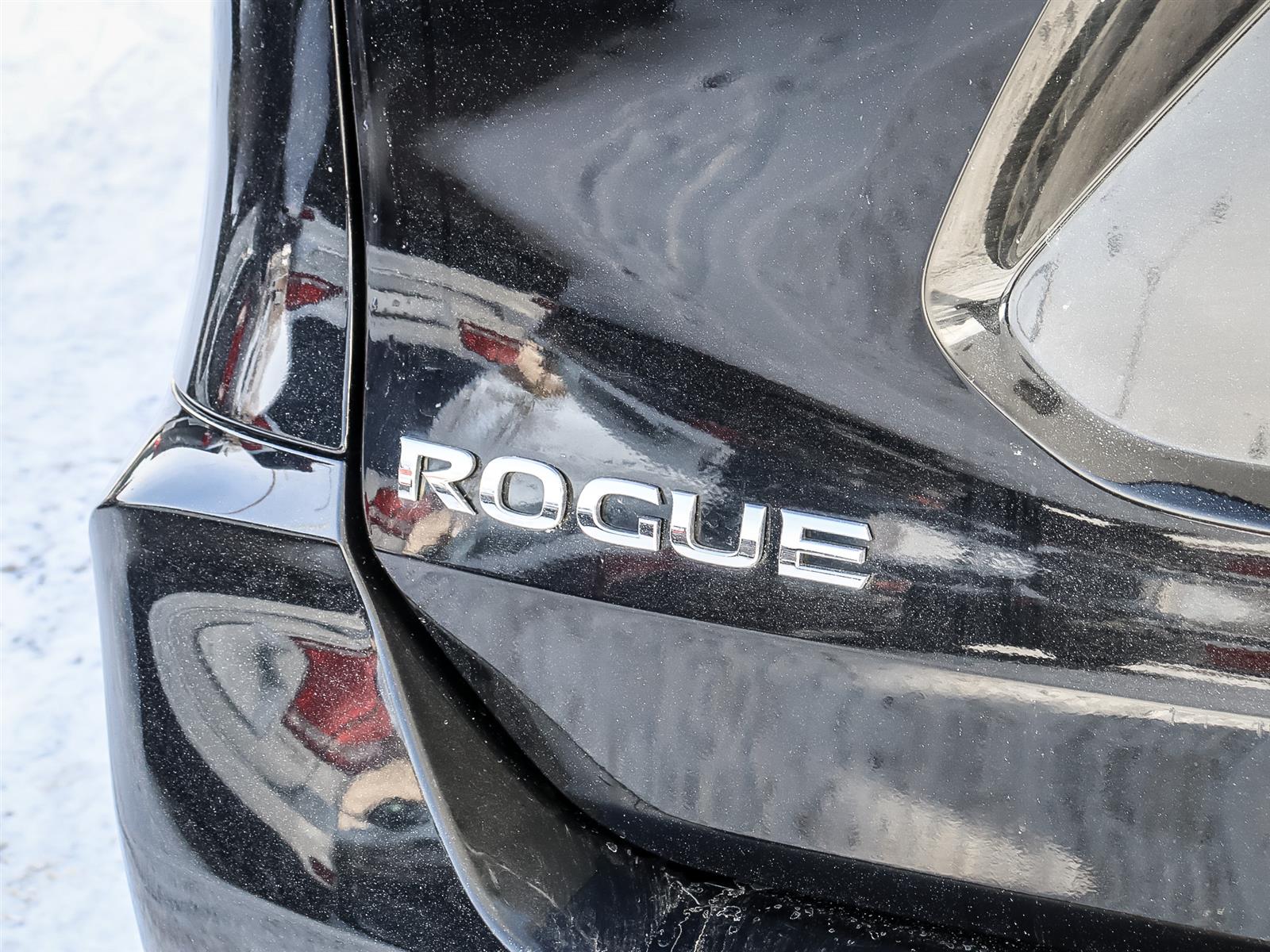 used 2018 Nissan Rogue car