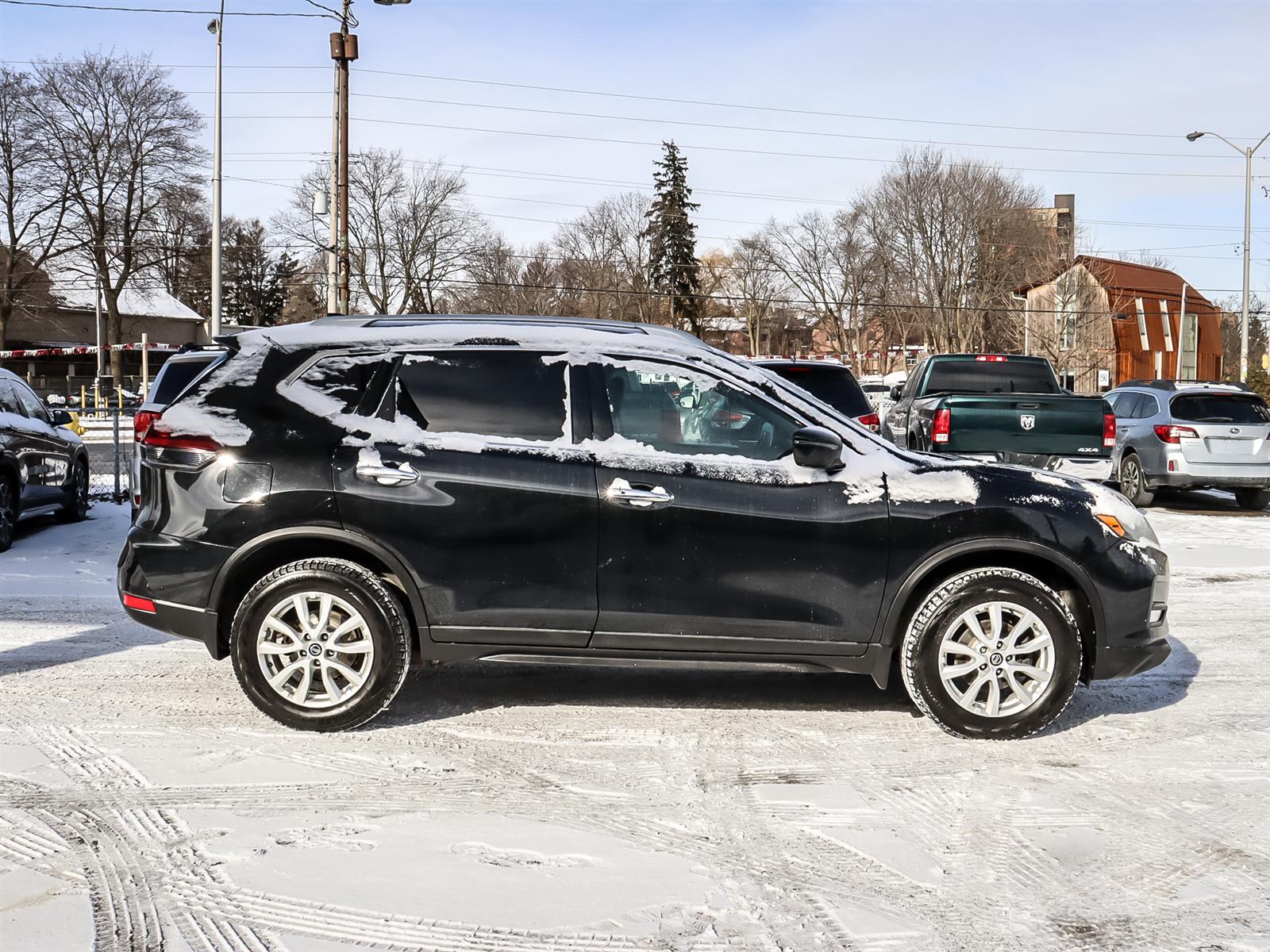 used 2018 Nissan Rogue car