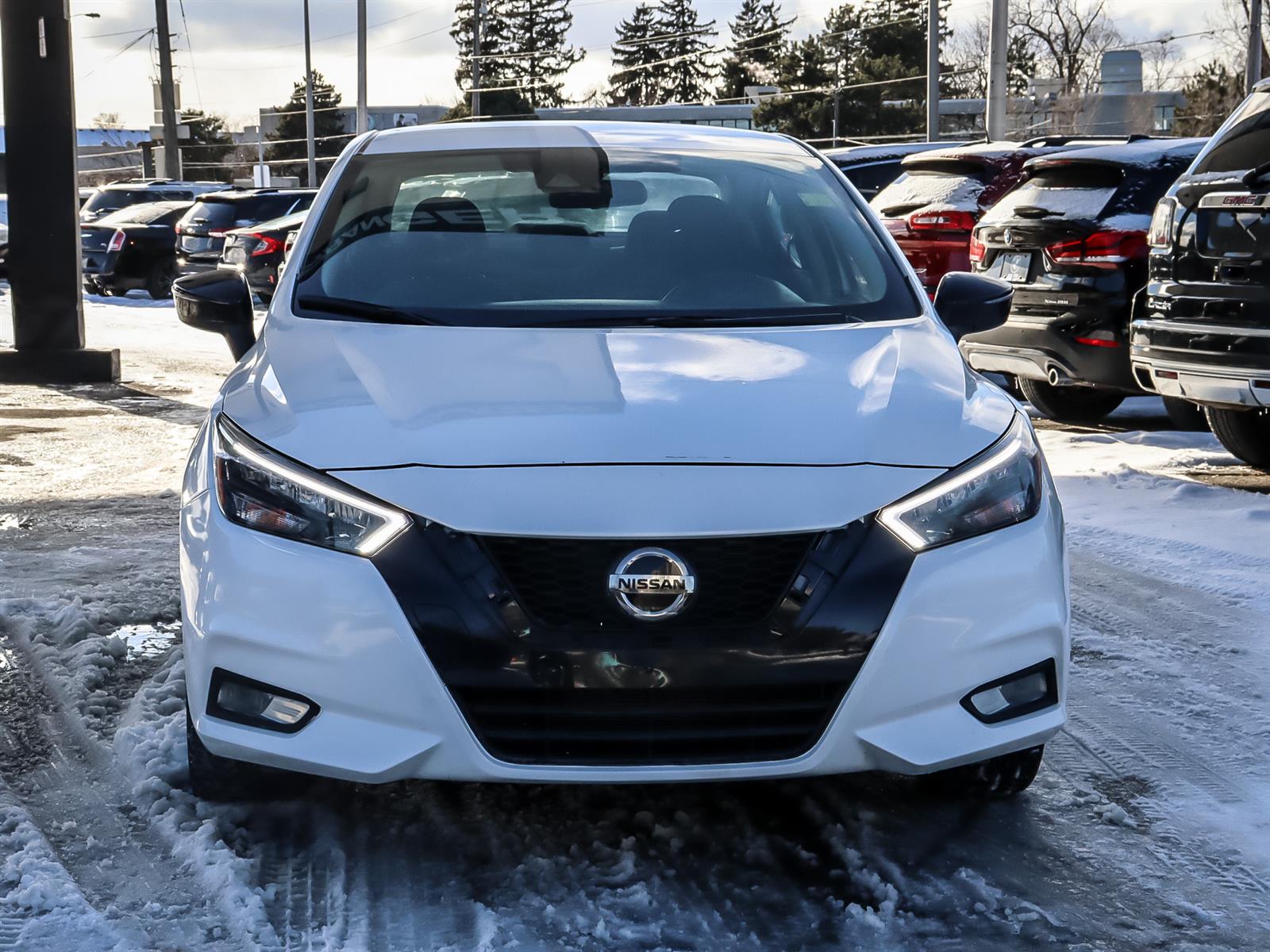 used 2021 Nissan Versa car