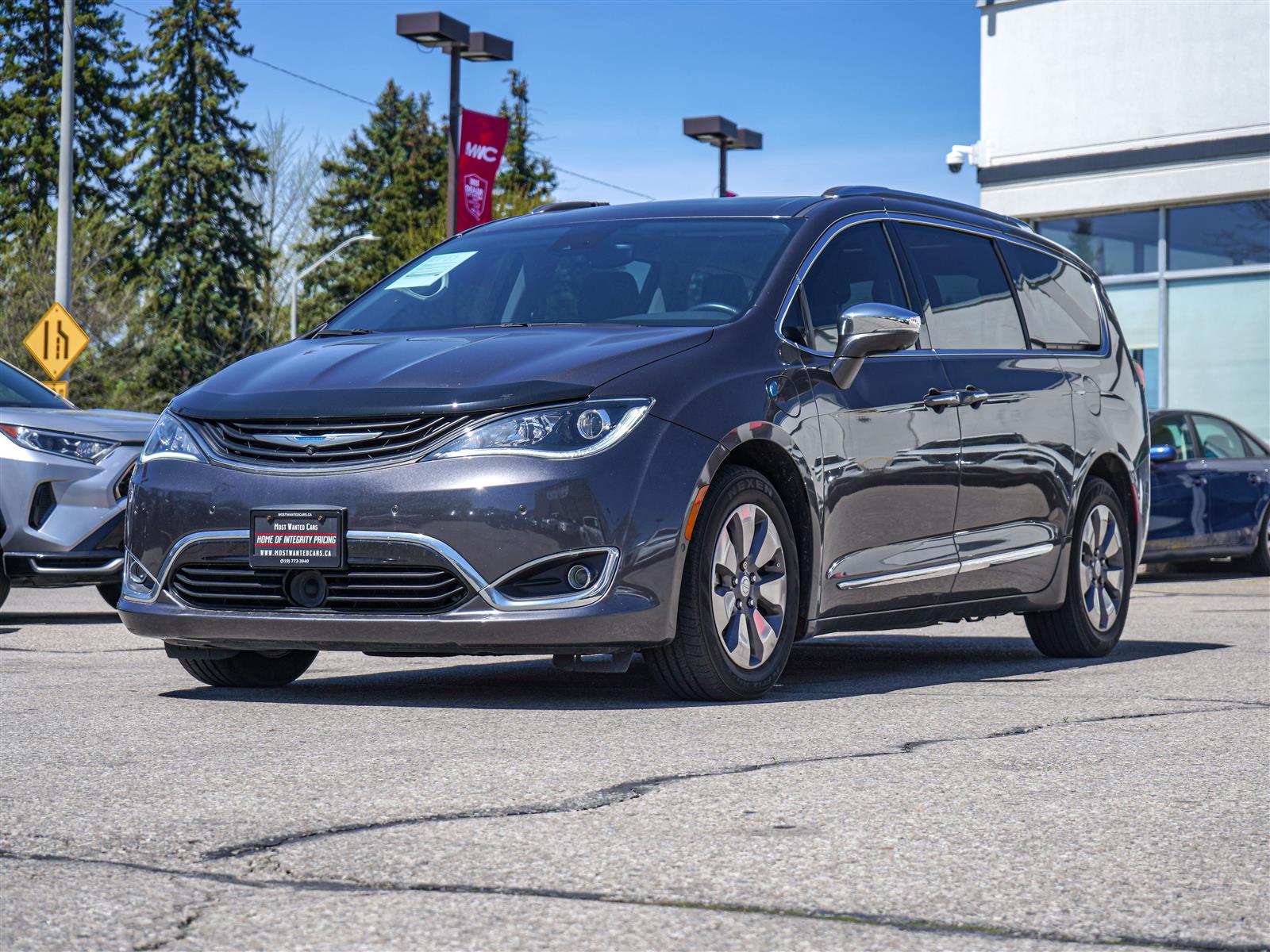 used 2018 Chrysler Pacifica Hybrid car, priced at $32,965