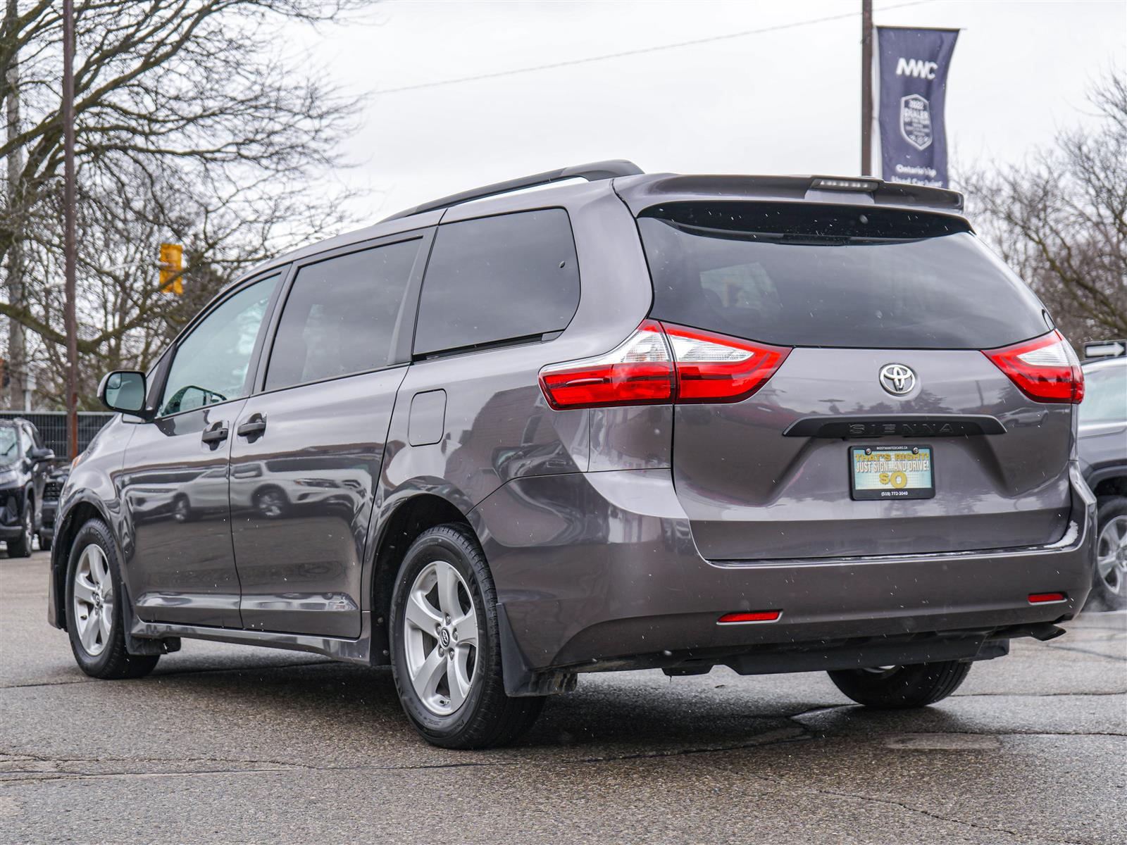 used 2018 Toyota Sienna car, priced at $30,963
