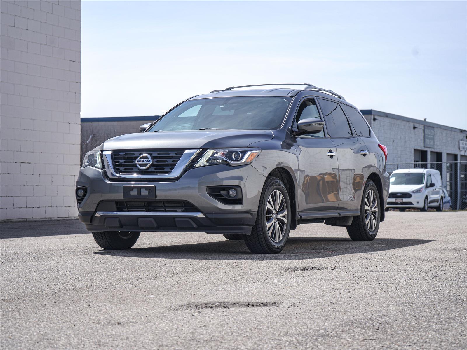 used 2020 Nissan Pathfinder car, priced at $32,462