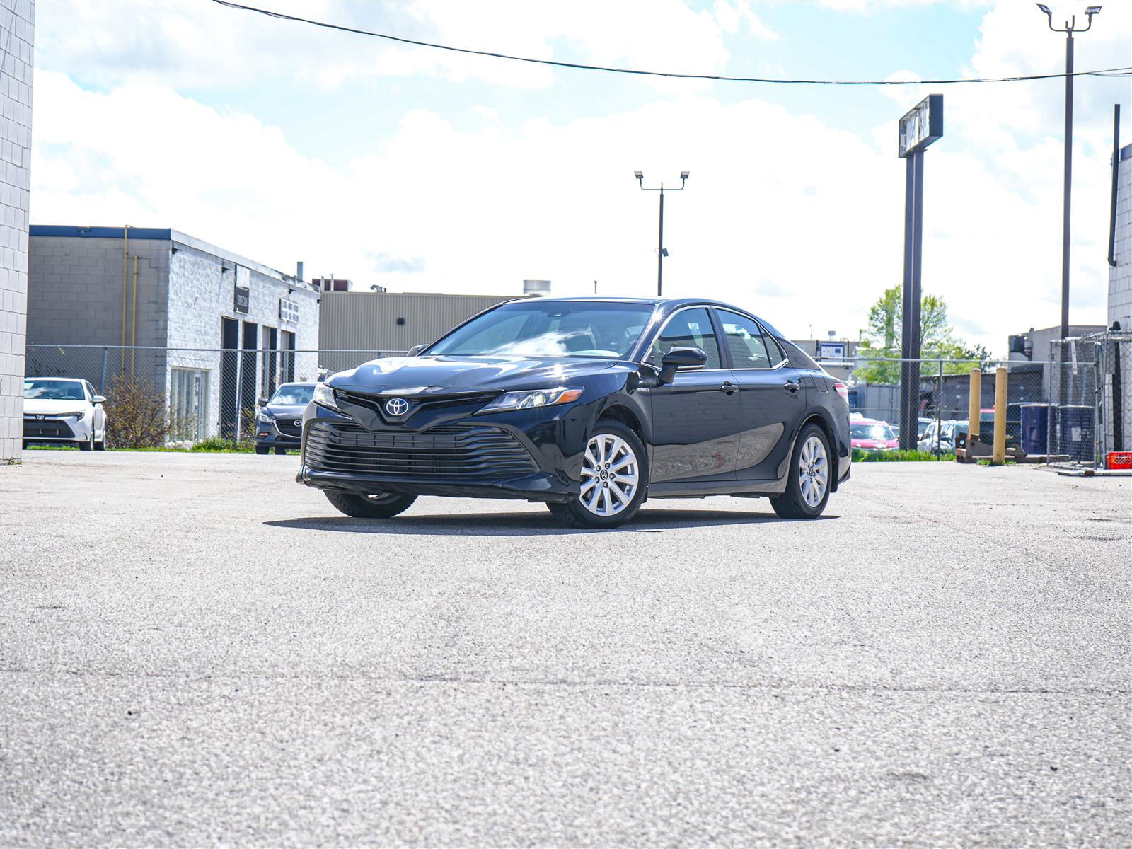 used 2018 Toyota Camry car, priced at $25,492