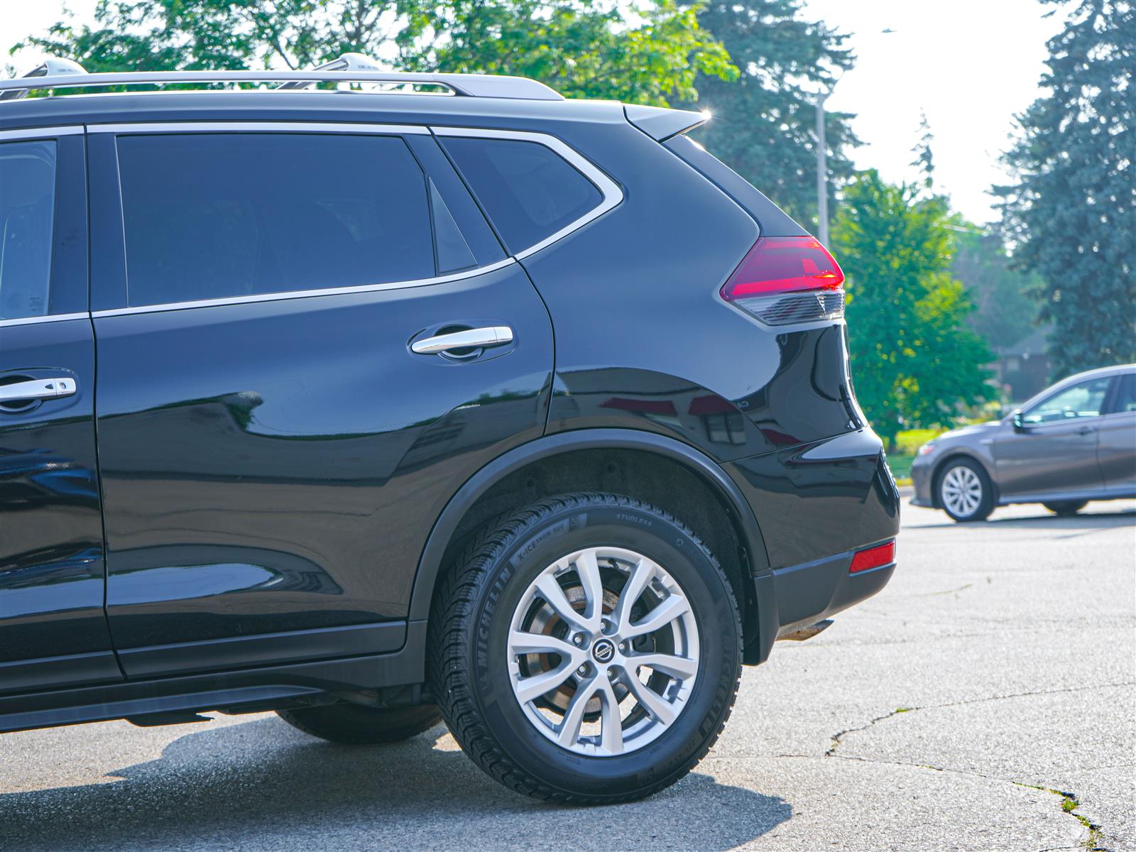 used 2020 Nissan Rogue car, priced at $22,392