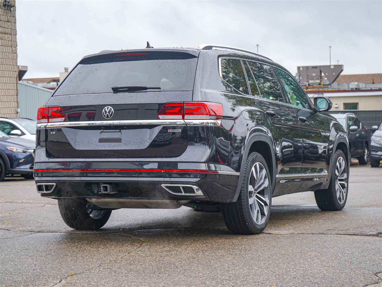 used 2022 Volkswagen Atlas car, priced at $40,991