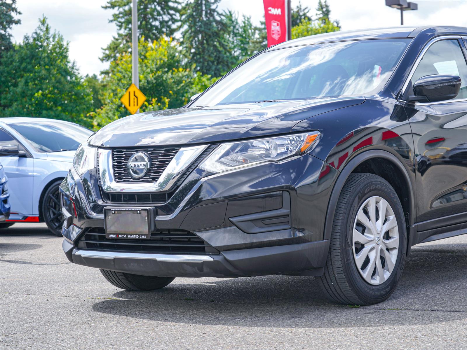 used 2019 Nissan Rogue car, priced at $17,882