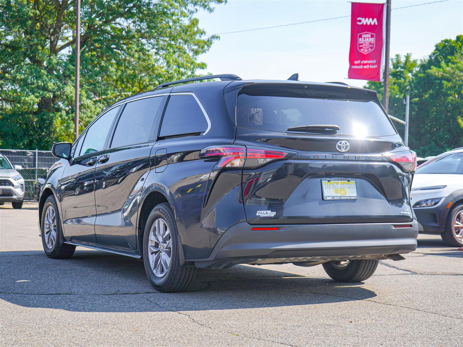 used 2022 Toyota Sienna car, priced at $47,962