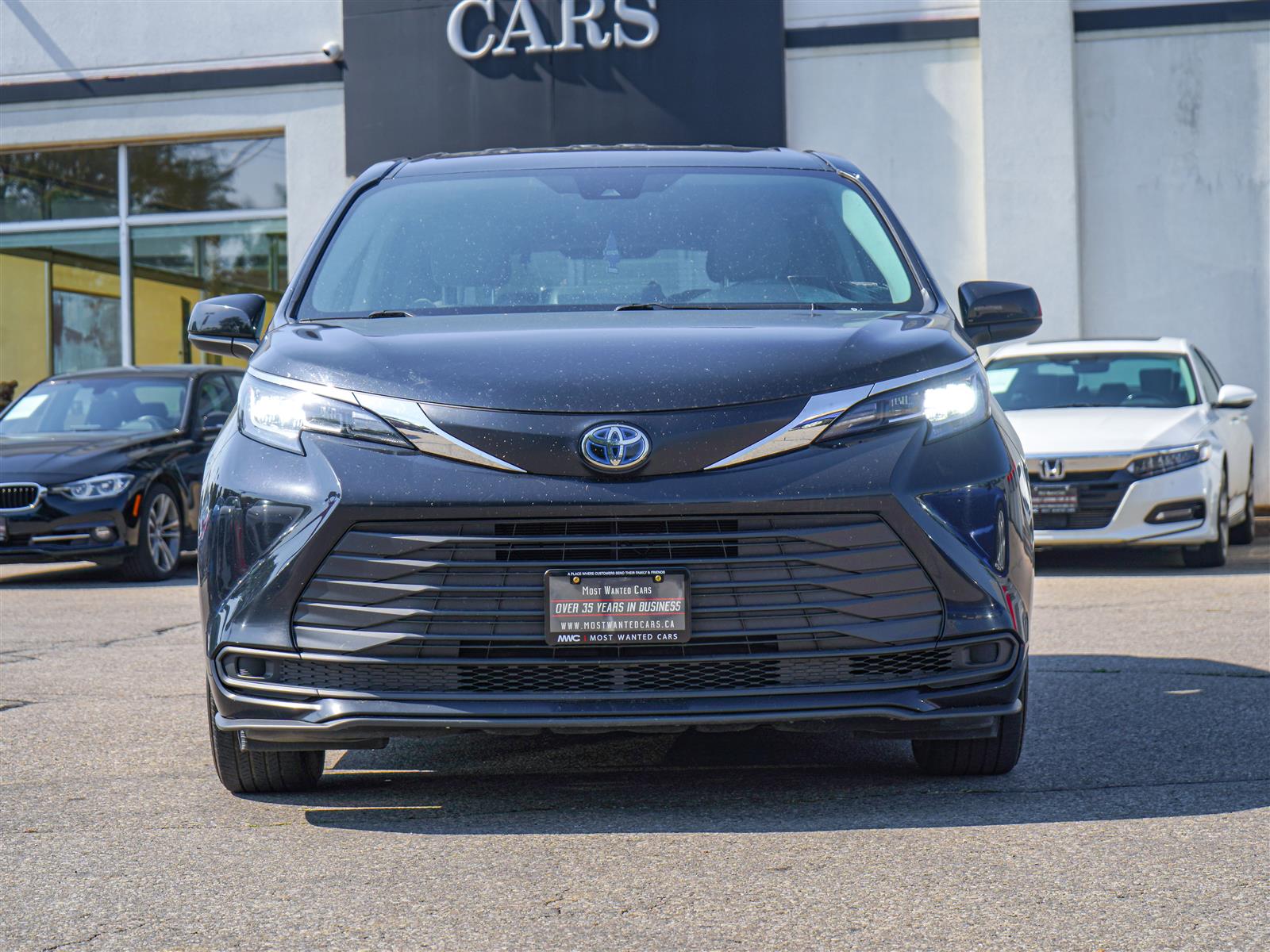 used 2022 Toyota Sienna car, priced at $47,962