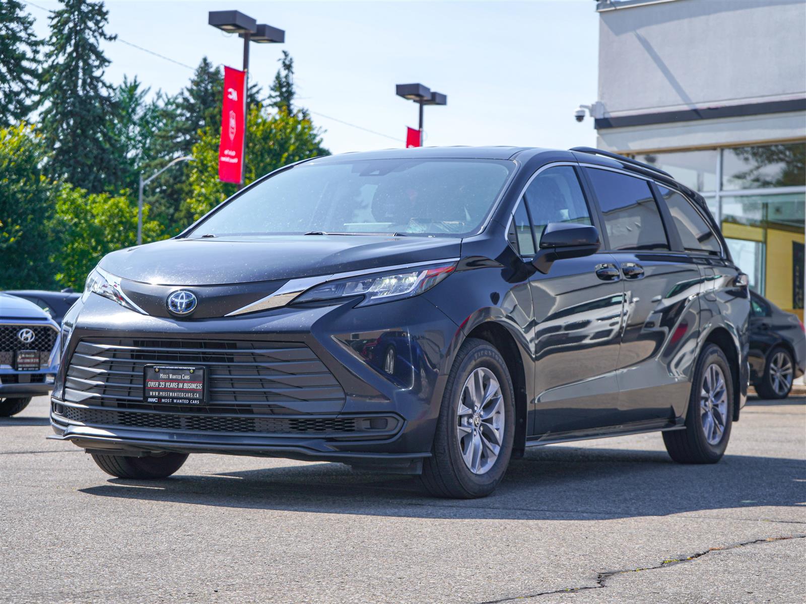 used 2022 Toyota Sienna car, priced at $47,962