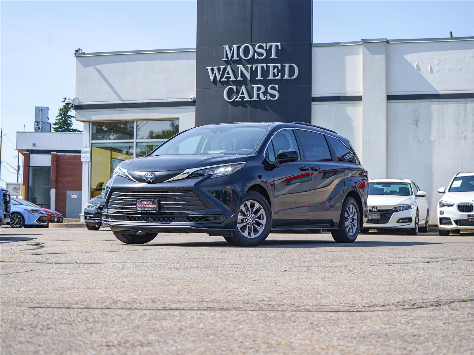 used 2022 Toyota Sienna car, priced at $47,962