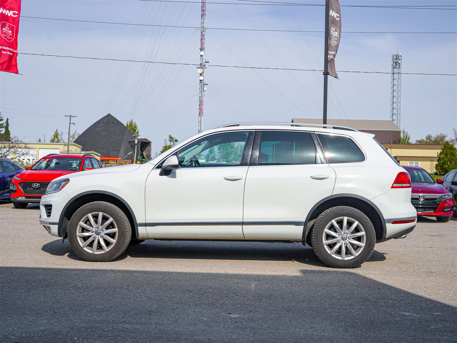 used 2017 Volkswagen Touareg car, priced at $22,494