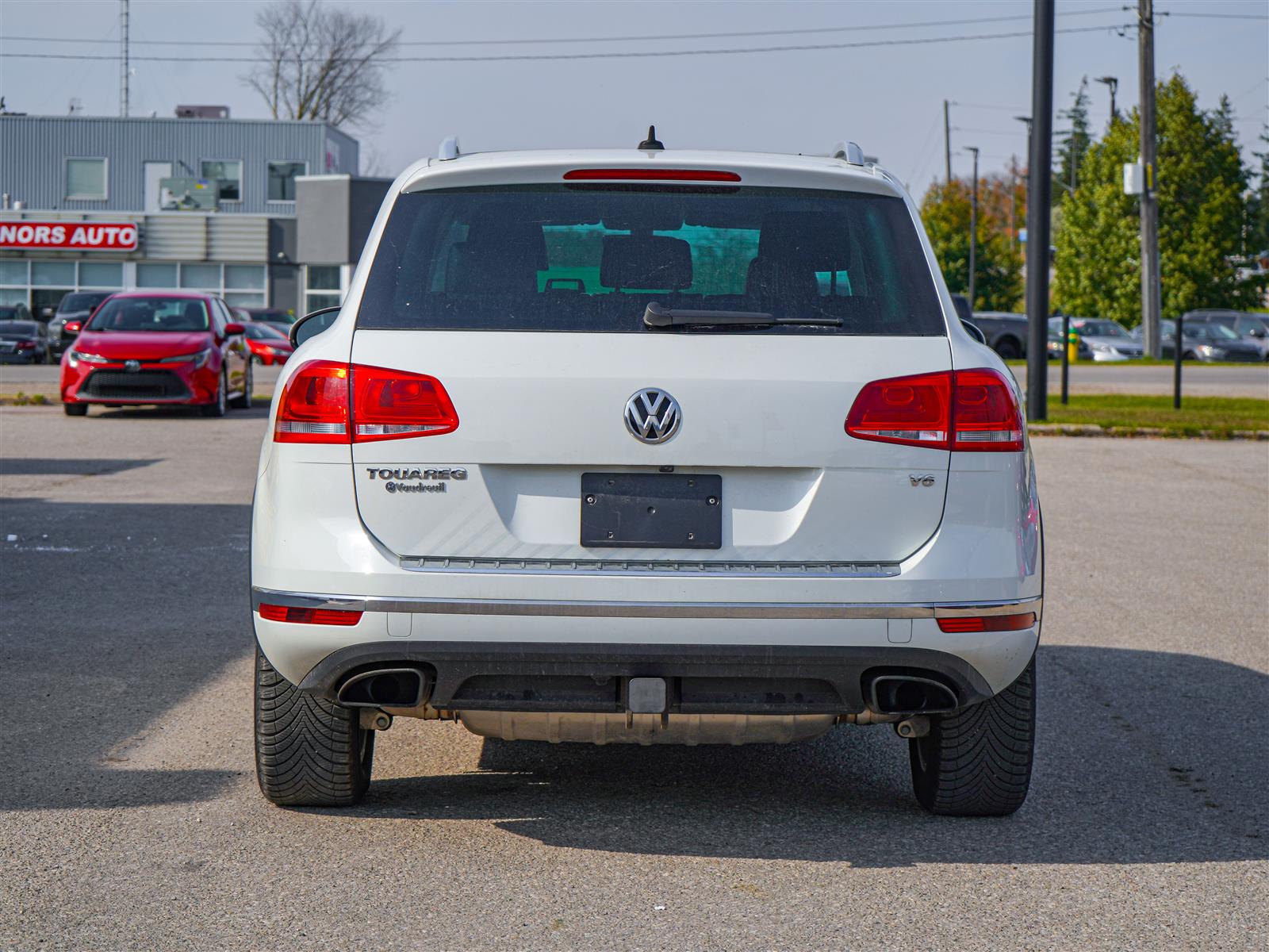 used 2017 Volkswagen Touareg car, priced at $22,494