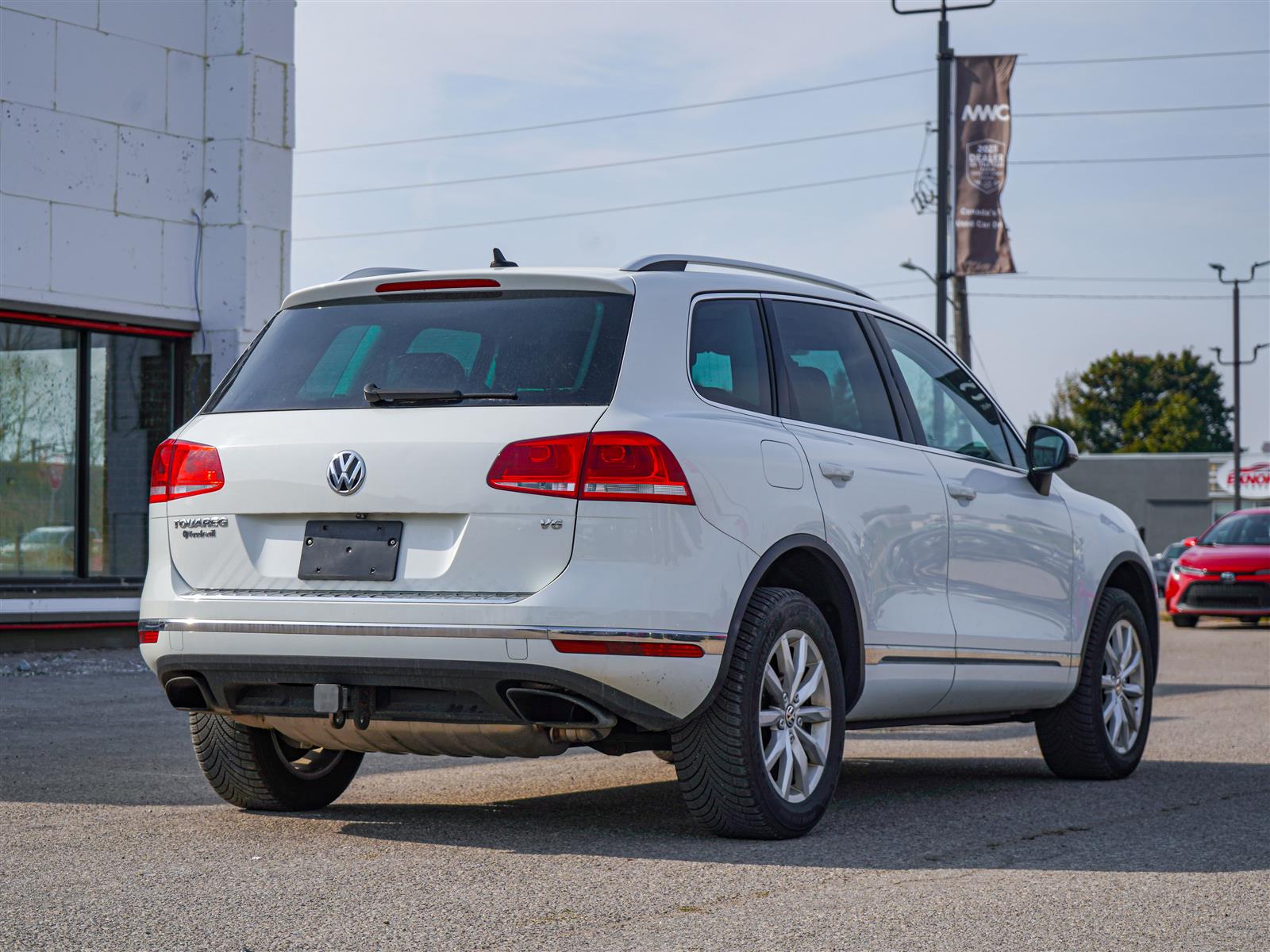 used 2017 Volkswagen Touareg car, priced at $22,494