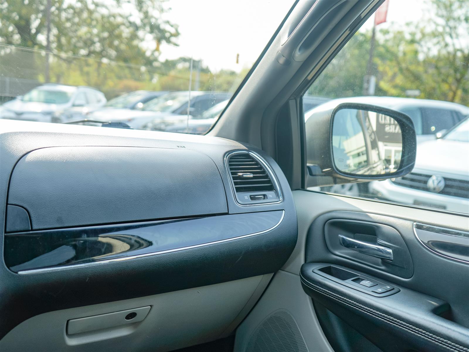 used 2016 Dodge Grand Caravan car, priced at $16,492