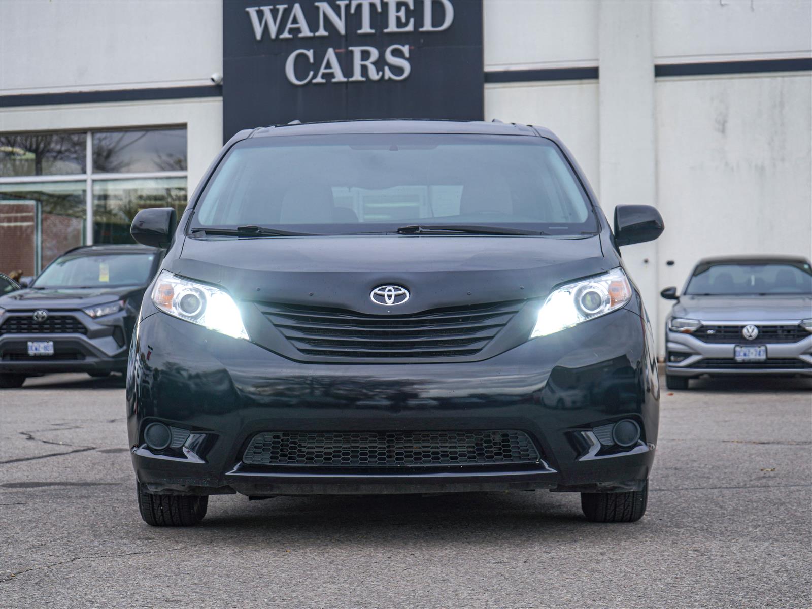 used 2017 Toyota Sienna car, priced at $24,464