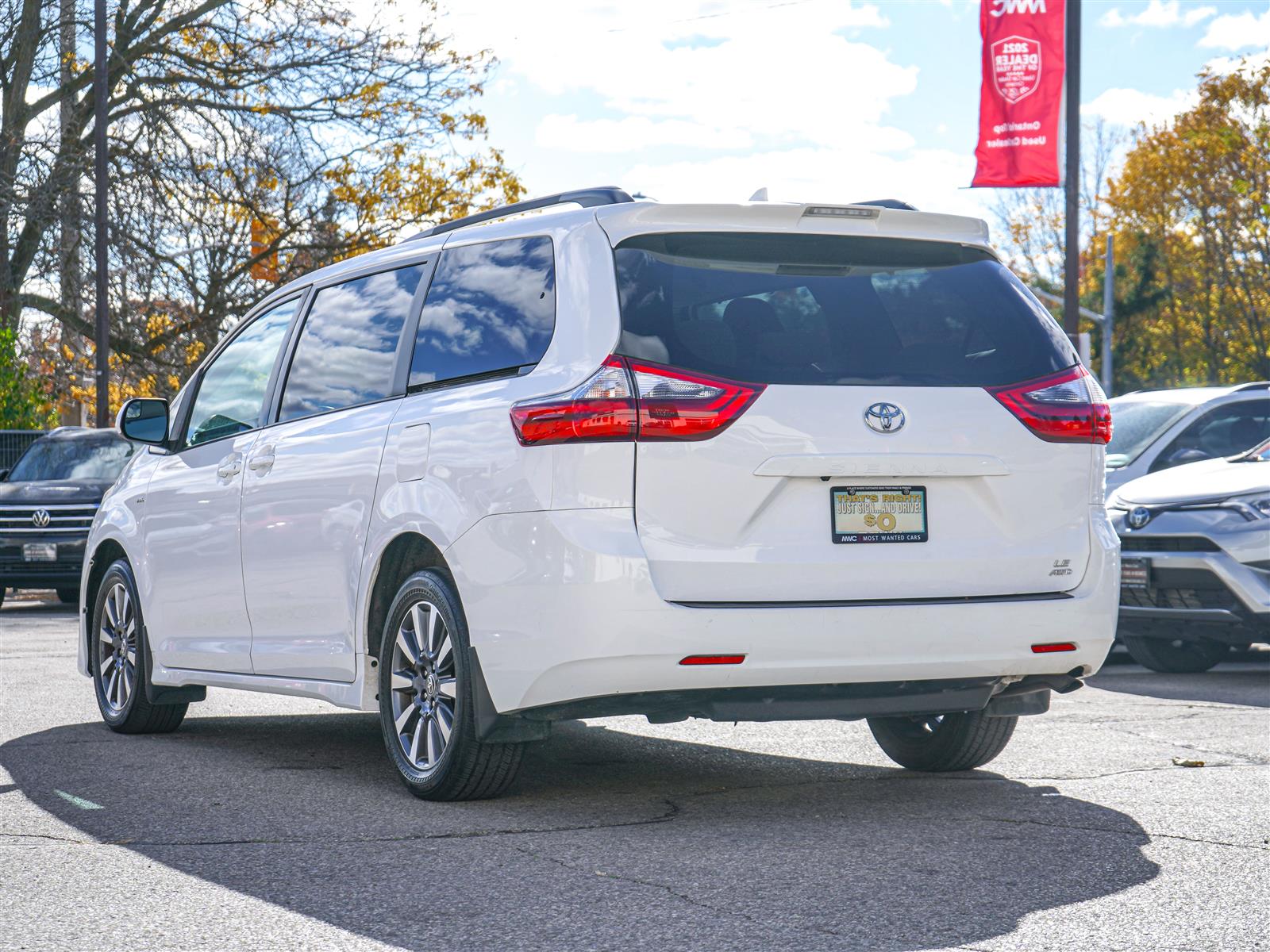 used 2020 Toyota Sienna car, priced at $28,963