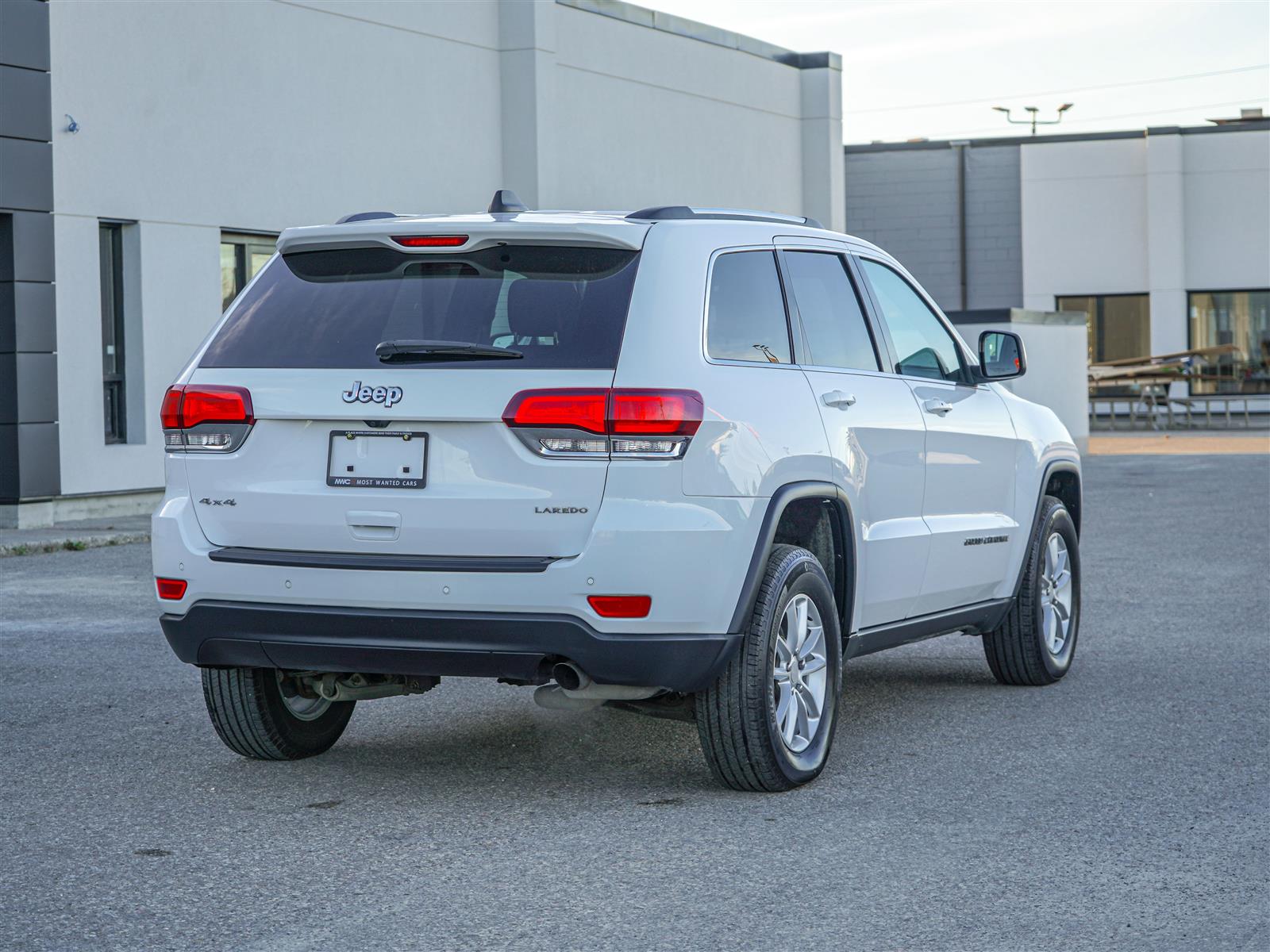 used 2020 Jeep Grand Cherokee car, priced at $27,492