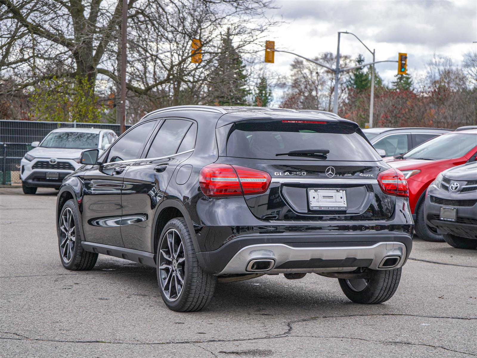 used 2020 Mercedes-Benz GLA 250 car, priced at $28,962