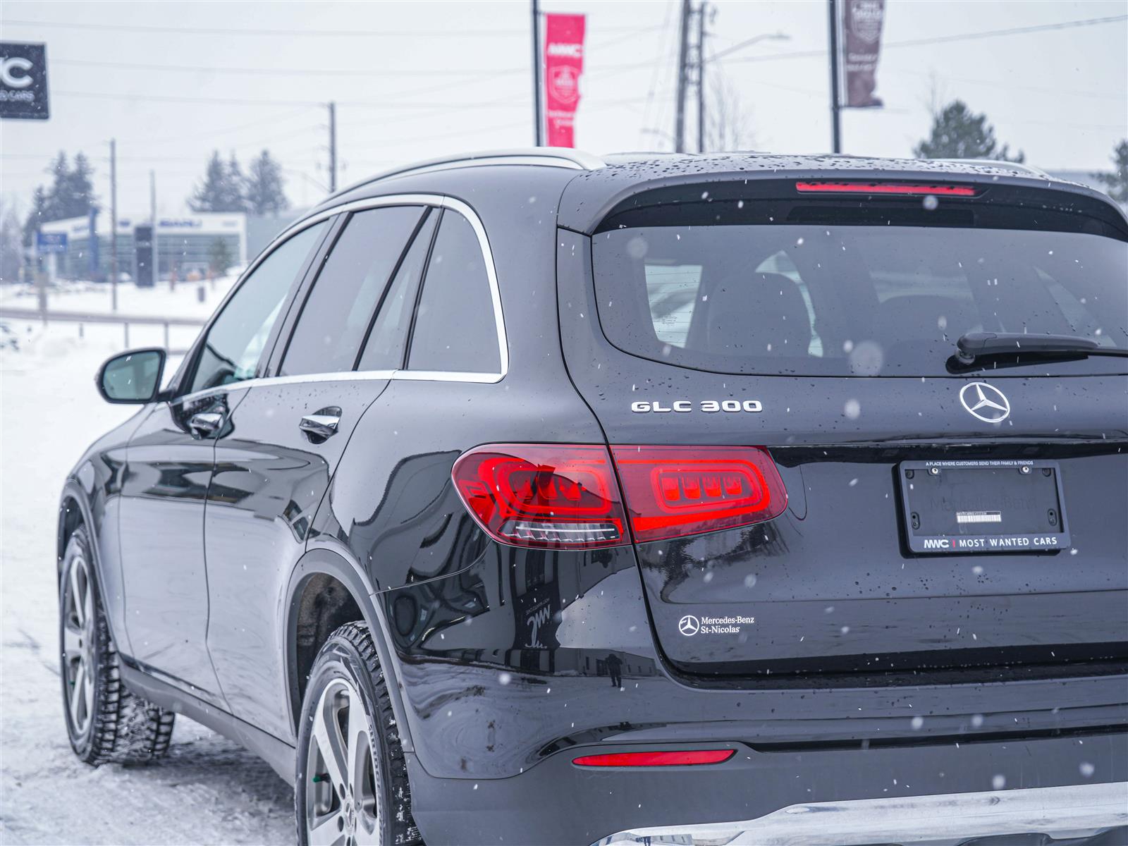 used 2020 Mercedes-Benz GLC 300 car, priced at $30,253