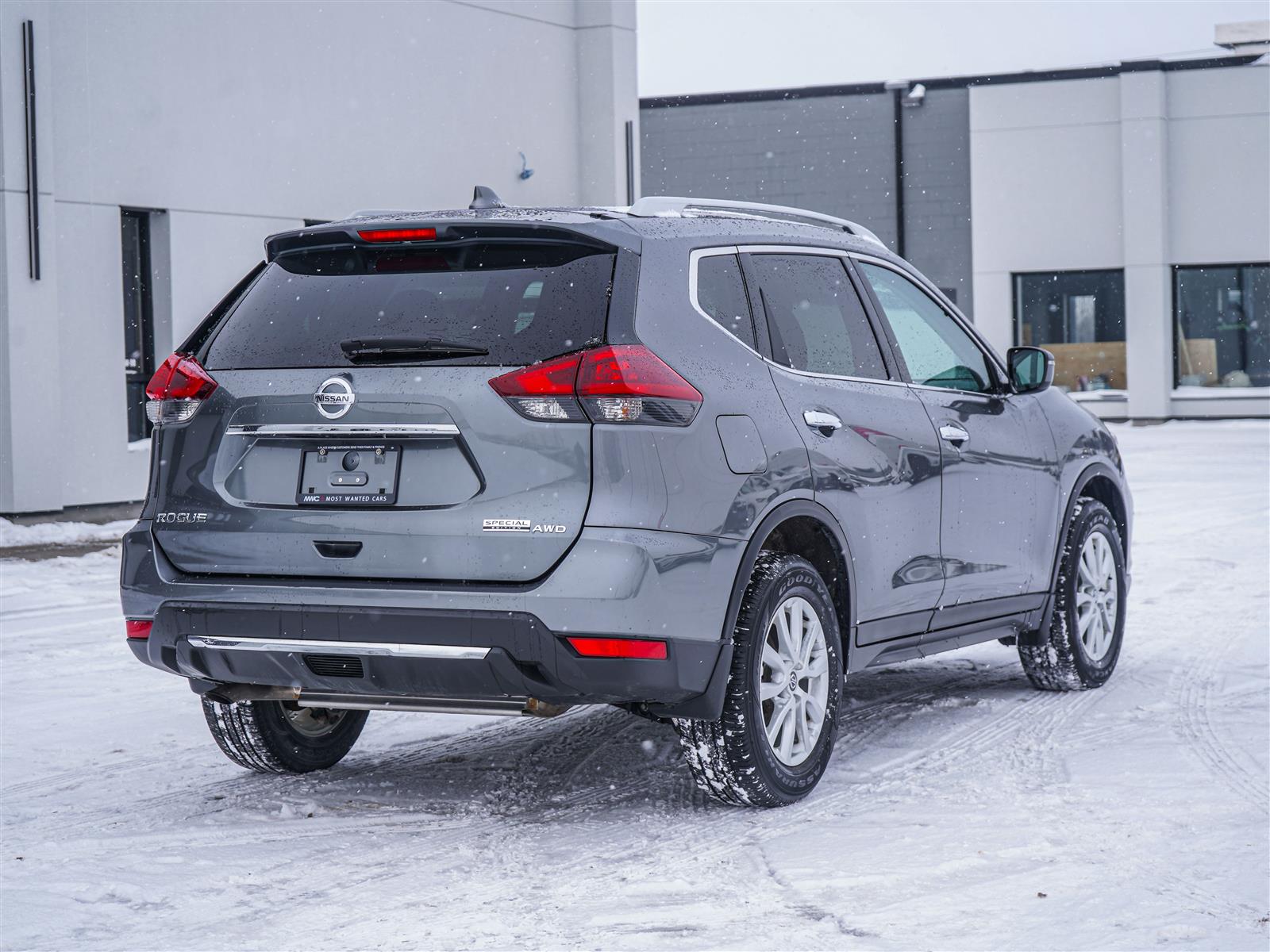 used 2020 Nissan Rogue car, priced at $19,652