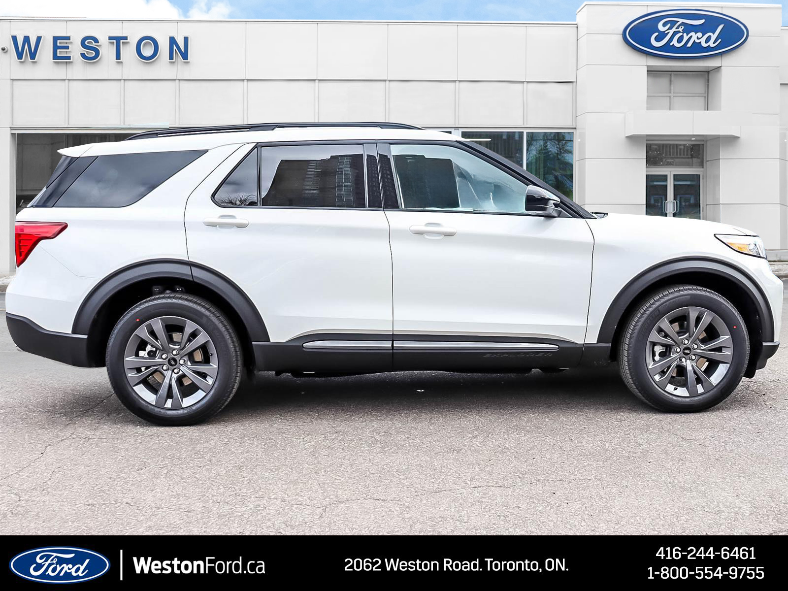 new 2024 Ford Explorer car, priced at $59,745